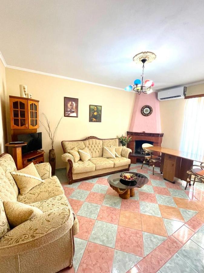 Bela's Sarandë